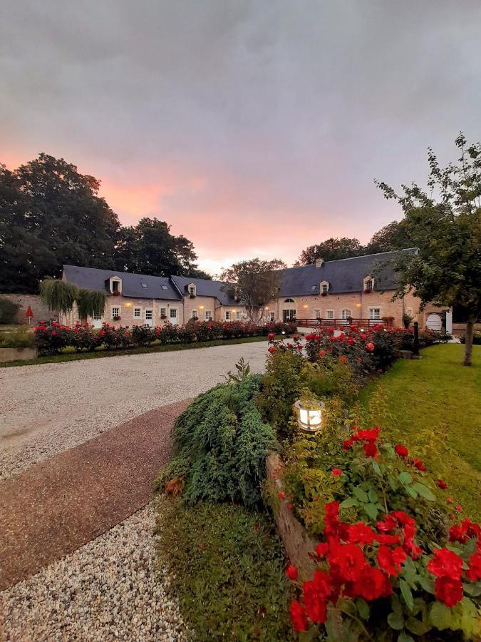 Hotel Le Manoir De Mathan Crepon A La Campagne 5 Mn D'Arromanches Et 10 Mn De Bayeux Exterior foto