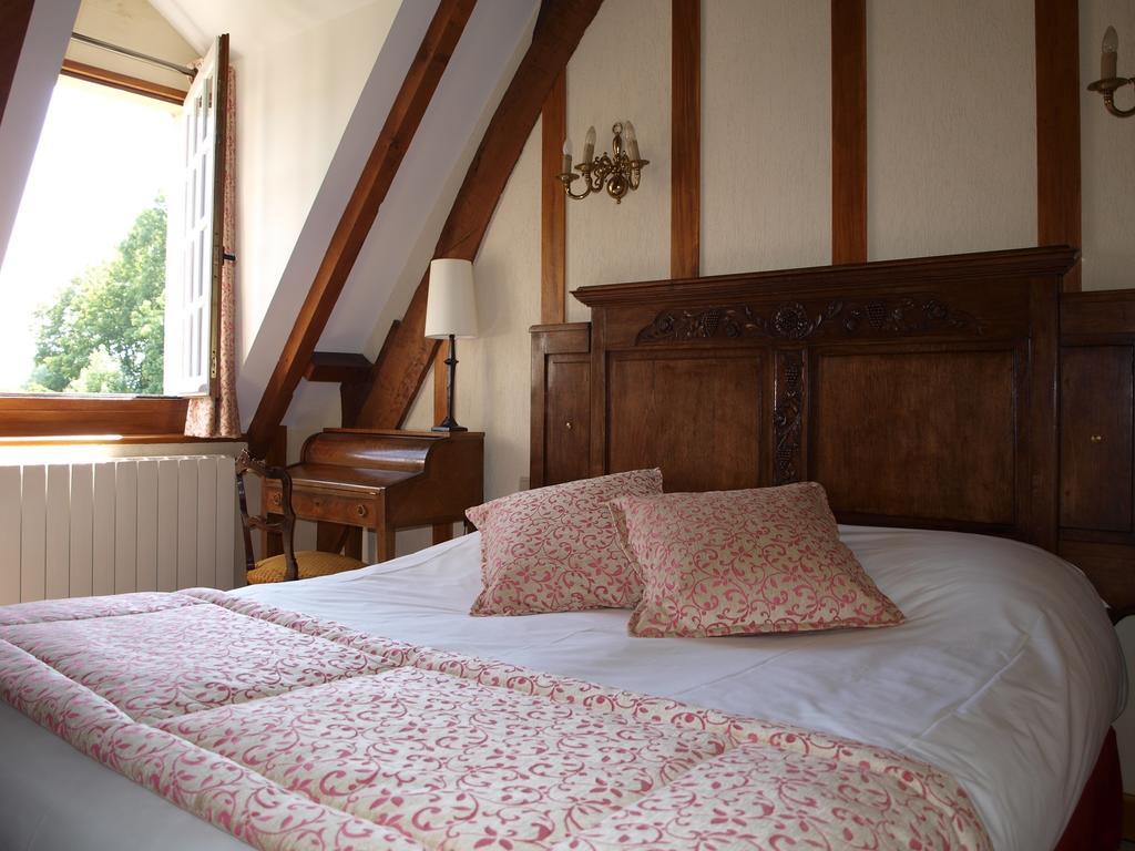 Hotel Le Manoir De Mathan Crepon A La Campagne 5 Mn D'Arromanches Et 10 Mn De Bayeux Zimmer foto
