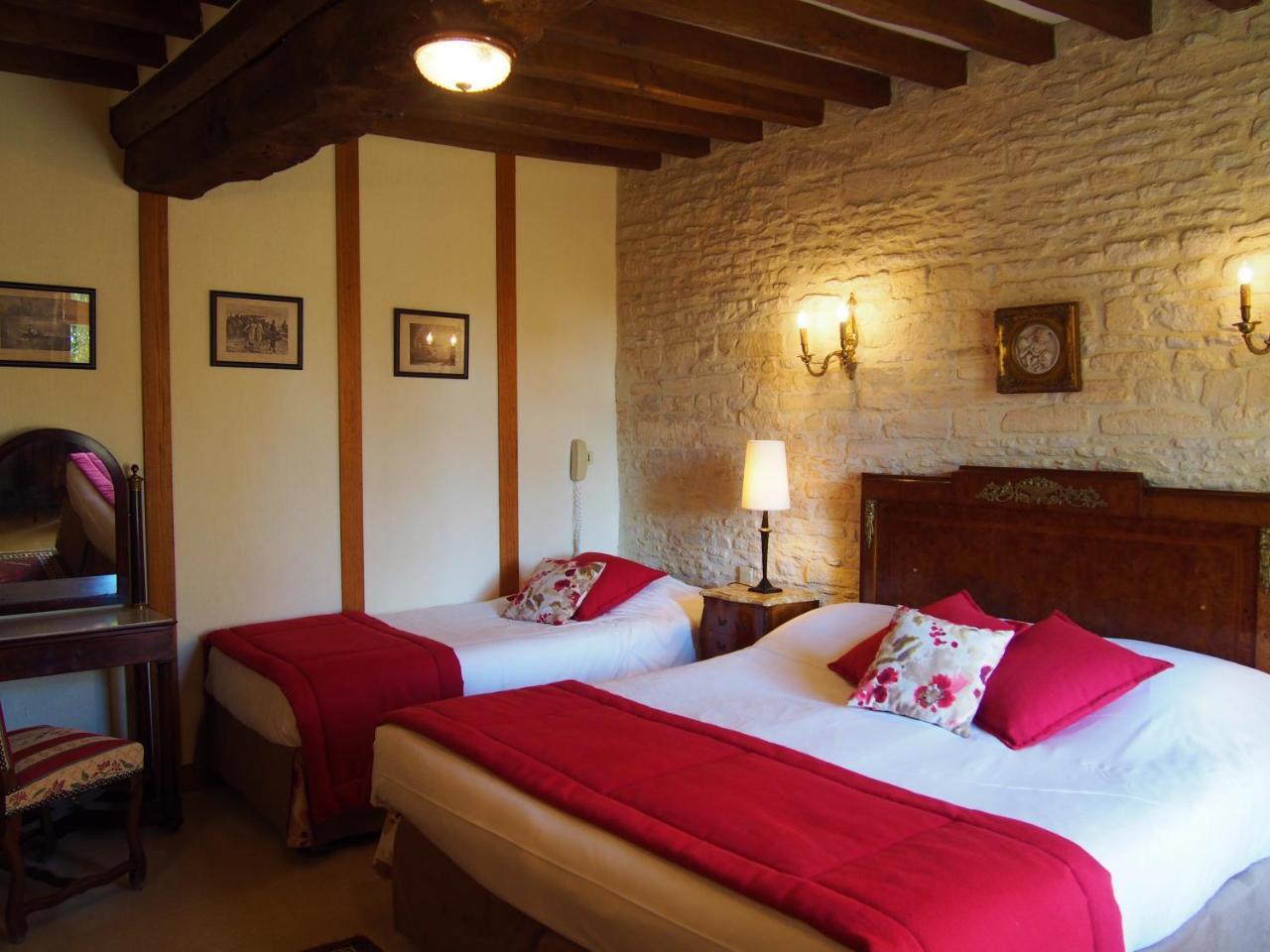 Hotel Le Manoir De Mathan Crepon A La Campagne 5 Mn D'Arromanches Et 10 Mn De Bayeux Exterior foto